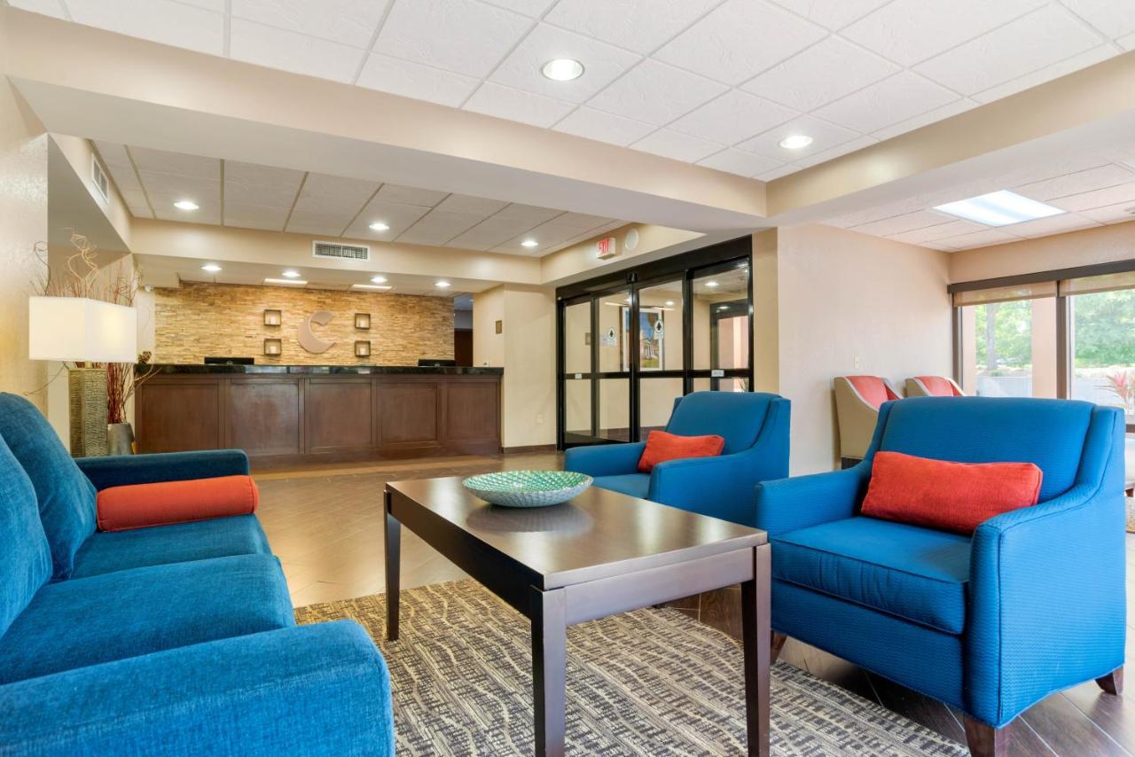 Comfort Suites Tallahassee Capitol - University Area Exterior foto