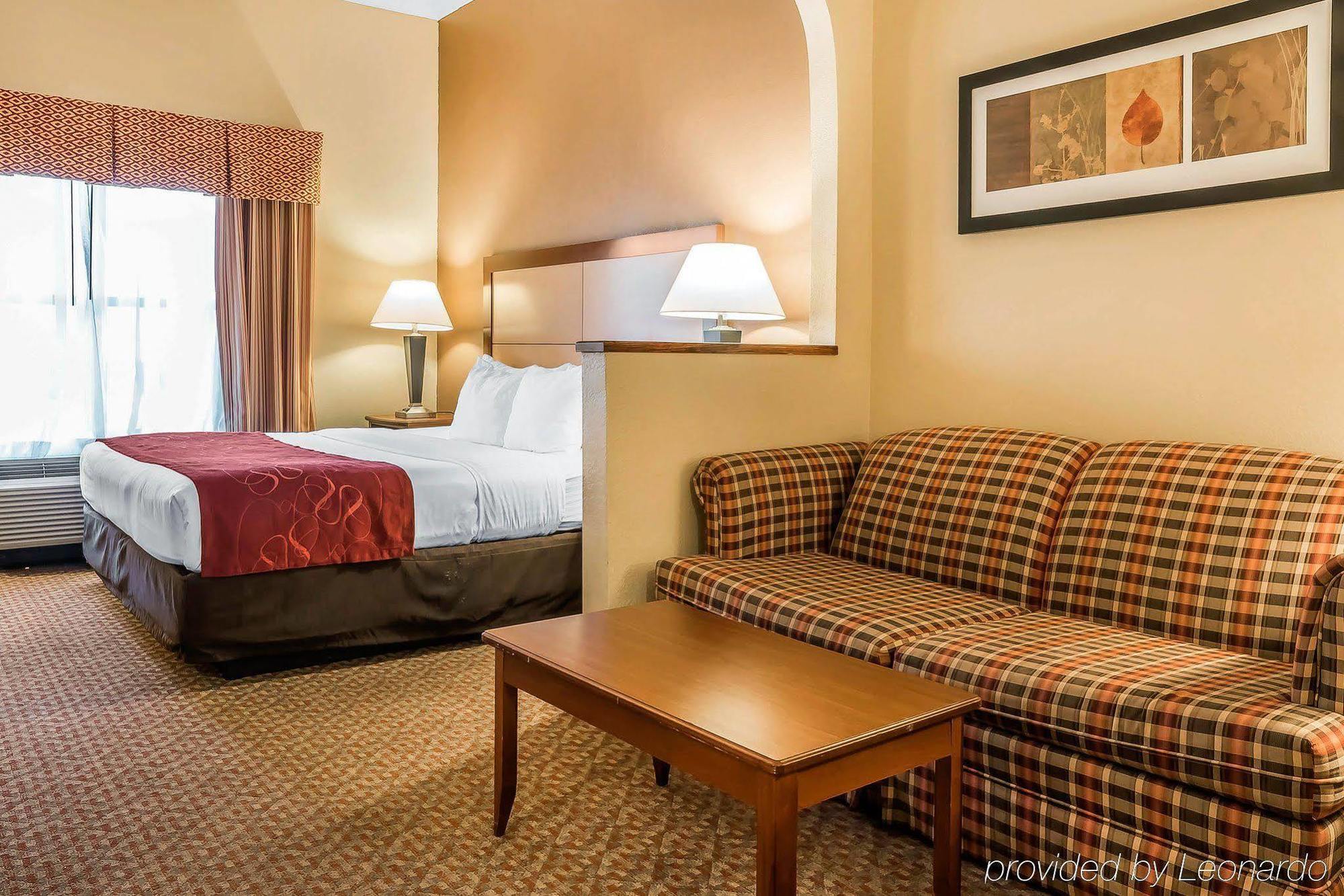 Comfort Suites Tallahassee Capitol - University Area Exterior foto